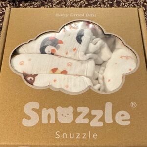 New Snuzzle Baby Drool Bibs Set - NIB Multi-Pack Muslin Bibs